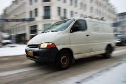 Dækbranchen har igen været på gaden for at tælle vinterdæk på danske varebiler. Sidste optælling blev foretaget i 2011, og tallene fra 2016 er identiske. Viljen til at sætte vinterdæk på firmaets kassevogn er uændret.