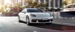 4-dørs Porsche og så kan den også køre som ren el-bil. Rækekvidden som el-bil er 40 km mener Porsche, men den hopper vi ikke på før vi har efterprøvet den tyske påstand.