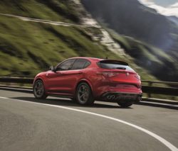 Alfa Romeo skal selvfølgelig også have en SUV, og det er ikke en hvilken som helst SUV der er på vej. Det lugter fælt af toppen af toppen.