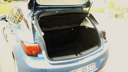 Et bagagerum som er standard for sin klasse. På dette område er alle groft sagt helt lige.