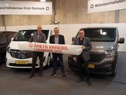 Opel Vivaro og Renault Trafic kan blive de sidste vindere af titlen Årets Varebil i Danmark. Kåringen anno 2016 er aflyst fordi antallet af kvalificerede jurymedlemmer er for lille, og antallet af nye varebiler er stærkt begrænset.