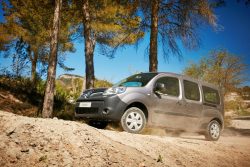 Renault Kangoo kan fås med X-Track systemet, der er begrænset spær og øget frihøjde.