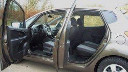 Indretning af Venga er så klassisk at den næste er lidt kedelige. Modsat betyder det også, at det bare fungere som man forventer.