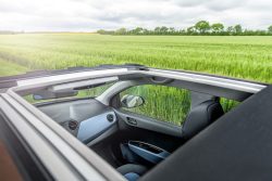 Hele taget åbnes med det nye foldetag, der passer til alle i10'ere fra modelår 2014 og frem.