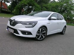 Renault Megane har fået et par solide omgange på designskruen. Det er især bilens front, der henter solide point.