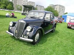 Lancia Ardea var både tidstypisk, men også avanceret for nye biler i 1952. Ardea havde 5-trins gearkasse.