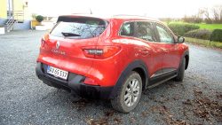 Selvfølgelig vil Renault have sin del af de kunder, der vælger den moderne bil i cross-over klassen, og så tæller det også på plussiden, at Renualt satte prisen lavere end Nissan, som omgående sænkede prisen på Qashqai.