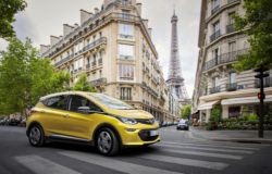 Opel Ampera-e har fået et officielt ECE-tal på hele 520 km på en opladning. Det hidtil højeste ECE-tal for en el-bil i familiestørrelse, men det er fortsat usikkert, om prisen hører hjemme i samme kategori.