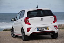 Bagagerummet er øget, udhænget over bagakslen er forlænget, mens det er forkortet over forakslen. Styringen skulle også være forbedret, og man kan sætte 16-tomme hjul på bilen, uden at blive uvenner med synshallen.